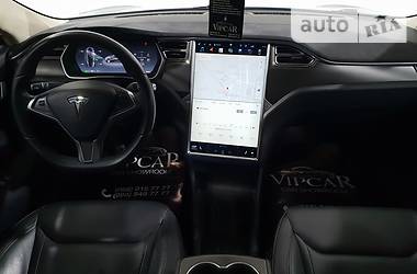 Седан Tesla Model S 2015 в Киеве