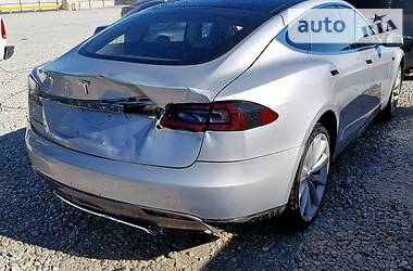 Лифтбек Tesla Model S 2013 в Днепре