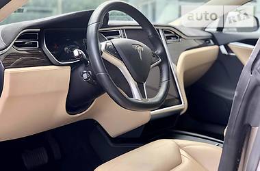 Лифтбек Tesla Model S 2016 в Киеве