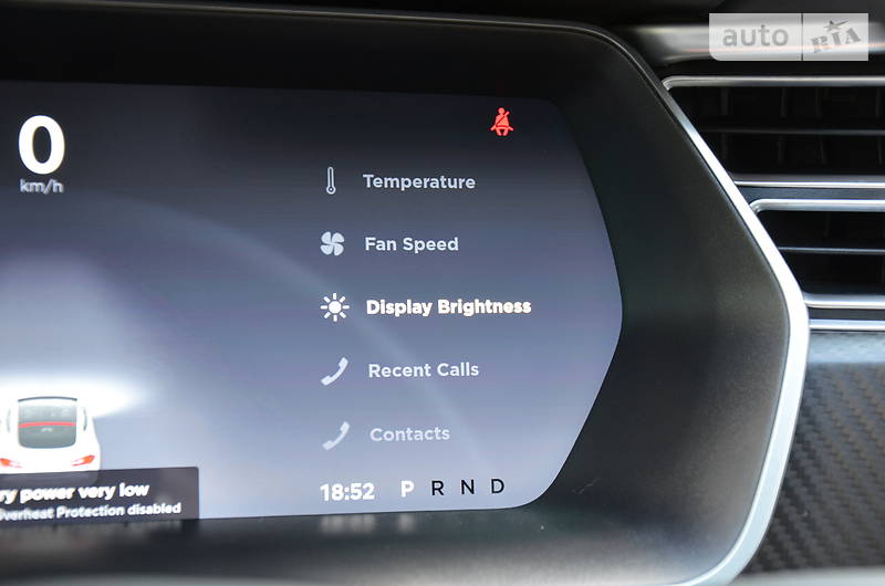 Седан Tesla Model S 2018 в Києві