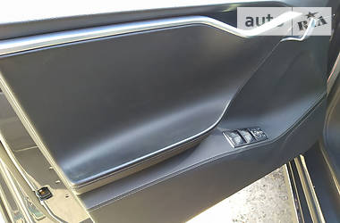Хэтчбек Tesla Model S 2015 в 