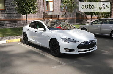 Седан Tesla Model S 2012 в Харкові