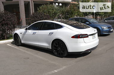 Седан Tesla Model S 2012 в Харкові