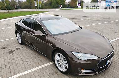 Седан Tesla Model S 2013 в Черкассах