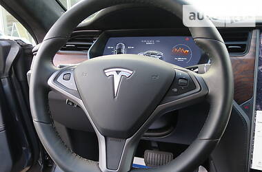 Седан Tesla Model S 2018 в Києві