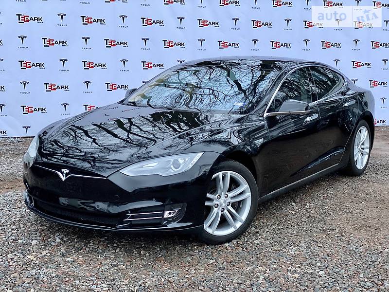 Ліфтбек Tesla Model S 2014 в Києві