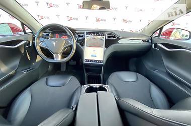 Седан Tesla Model S 2015 в Киеве