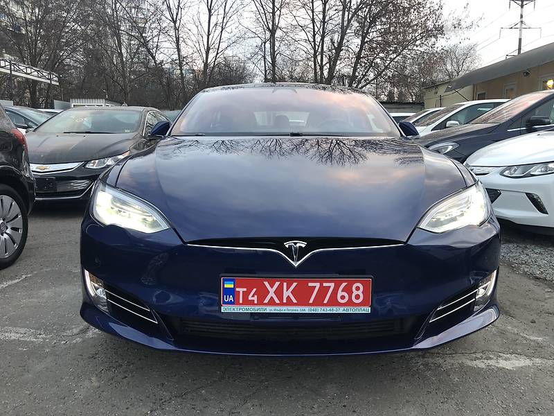 Седан Tesla Model S 2018 в Одессе