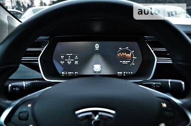 Седан Tesla Model S 2016 в 