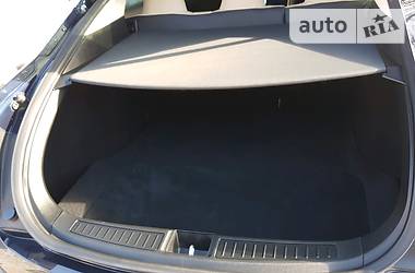 Лифтбек Tesla Model S 2014 в 