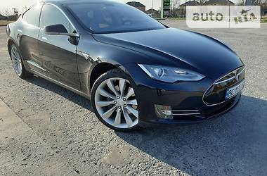 Лифтбек Tesla Model S 2013 в Городке