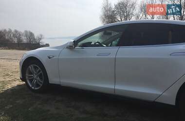 Лифтбек Tesla Model S 2013 в Киеве