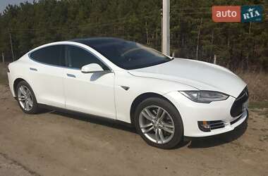 Лифтбек Tesla Model S 2013 в Киеве