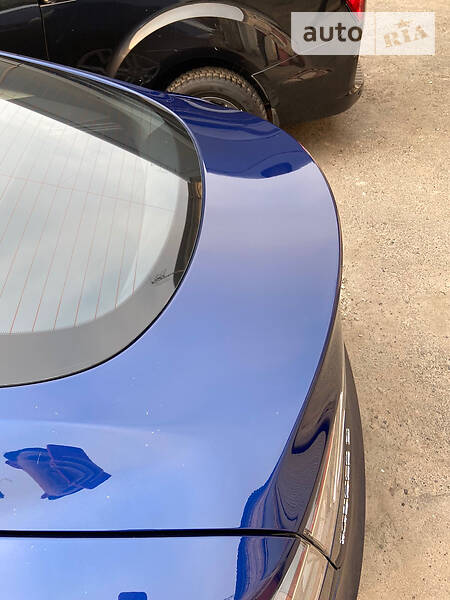 Ліфтбек Tesla Model S 2015 в Львові