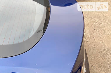 Лифтбек Tesla Model S 2015 в 