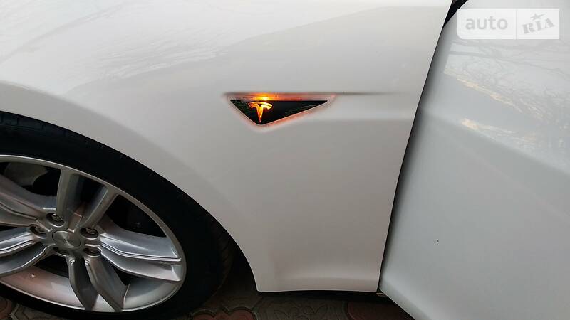 Седан Tesla Model S 2016 в Житомирі фото 10 Седан Tesla Model S 2016 в Житомирі