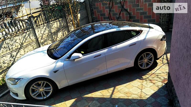 Седан Tesla Model S 2016 в Житомирі фото 9 Седан Tesla Model S 2016 в Житомирі