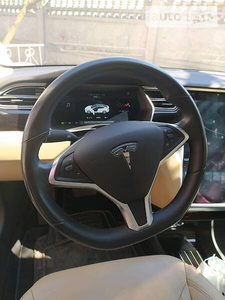 Седан Tesla Model S 2016 в Житомирі фото 24 Седан Tesla Model S 2016 в Житомирі