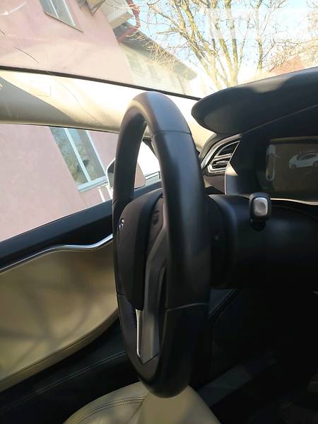 Седан Tesla Model S 2016 в Житомирі фото 25 Седан Tesla Model S 2016 в Житомирі