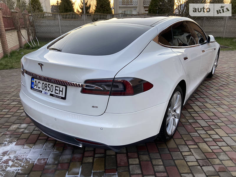 Хетчбек Tesla Model S 2013 в Луцьку