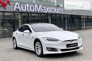 Ліфтбек Tesla Model S 2018 в Києві