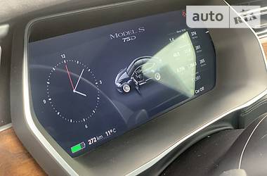 Седан Tesla Model S 2016 в 