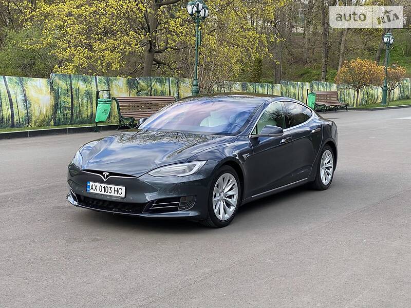Хетчбек Tesla Model S 2017 в Харкові