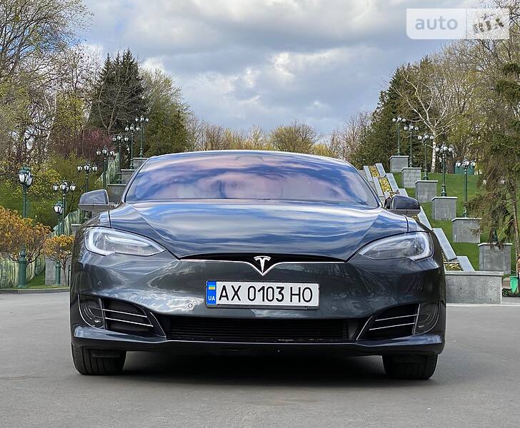 Хетчбек Tesla Model S 2017 в Харкові