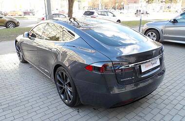 Седан Tesla Model S 2018 в Харкові