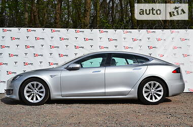 Ліфтбек Tesla Model S 2016 в 