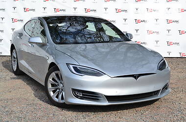 Ліфтбек Tesla Model S 2016 в 