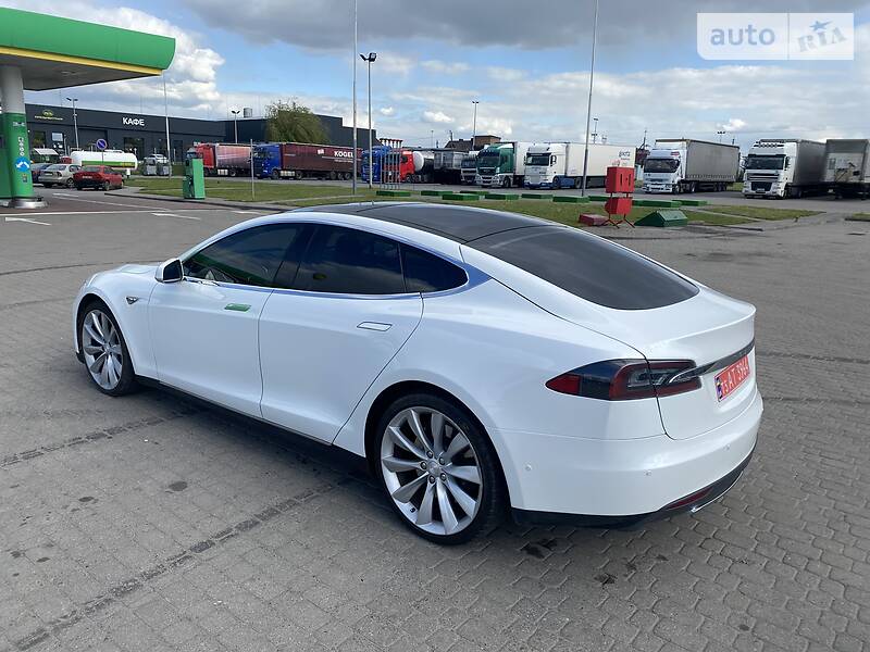 Хетчбек Tesla Model S 2013 в Луцьку