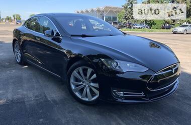 Лифтбек Tesla Model S 2014 в Одессе