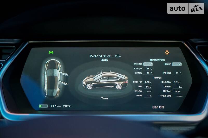 Хетчбек Tesla Model S 2013 в Львові