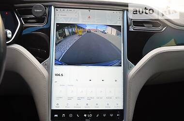 Седан Tesla Model S 2016 в 