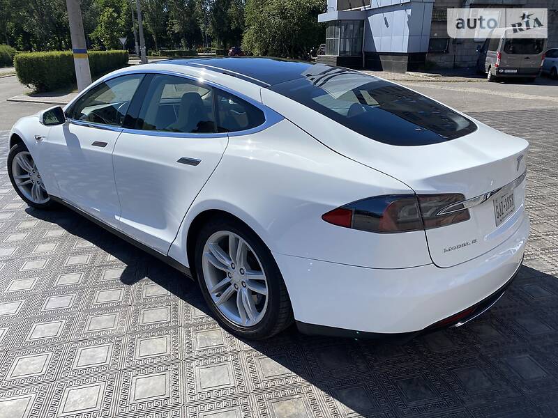 Седан Tesla Model S 2013 в Дніпрі фото 8 Седан Tesla Model S 2013 в Дніпрі