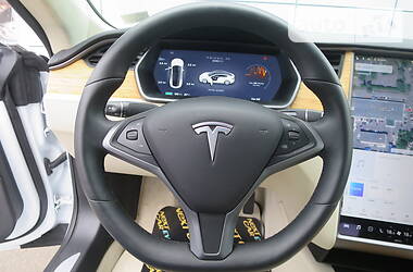 Седан Tesla Model S 2018 в Киеве