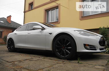 Лифтбек Tesla Model S 2013 в Бориславе