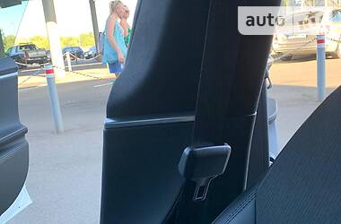 Седан Tesla Model S 2016 в 