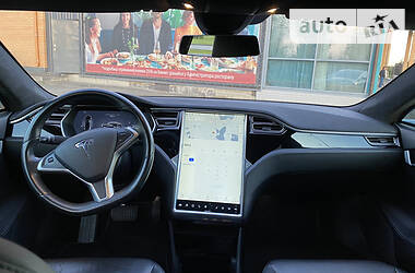 Лифтбек Tesla Model S 2016 в Днепре