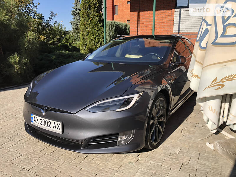 Хетчбек Tesla Model S 2017 в Харкові