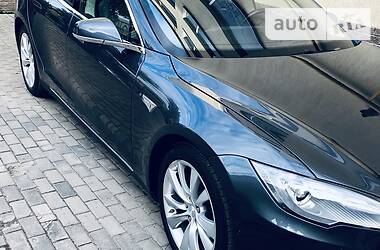 Лифтбек Tesla Model S 2015 в Днепре