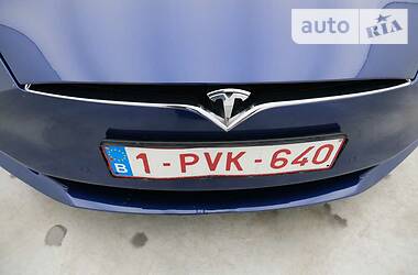 Хэтчбек Tesla Model S 2016 в Дубно