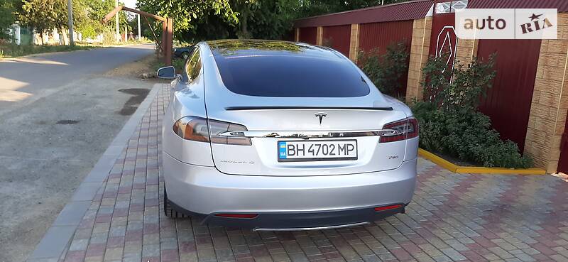 Хэтчбек Tesla Model S 2013 в Одессе