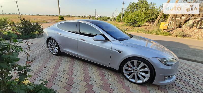 Хэтчбек Tesla Model S 2013 в Одессе