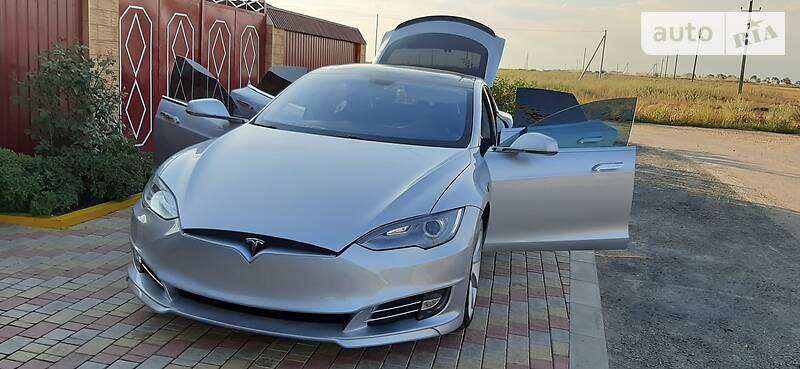 Хэтчбек Tesla Model S 2013 в Одессе