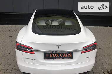 Лифтбек Tesla Model S 2017 в 