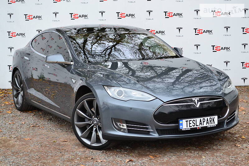 Лифтбек Tesla Model S 2013 в Киеве