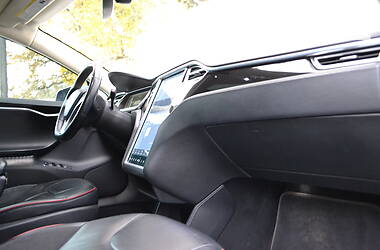 Лифтбек Tesla Model S 2013 в Киеве