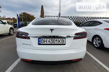 Седан Tesla Model S 2019 в Одессе